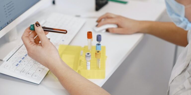 Mujer de España se convierte en el primer caso mundial de cura del VIH sin tratamiento por más de una década