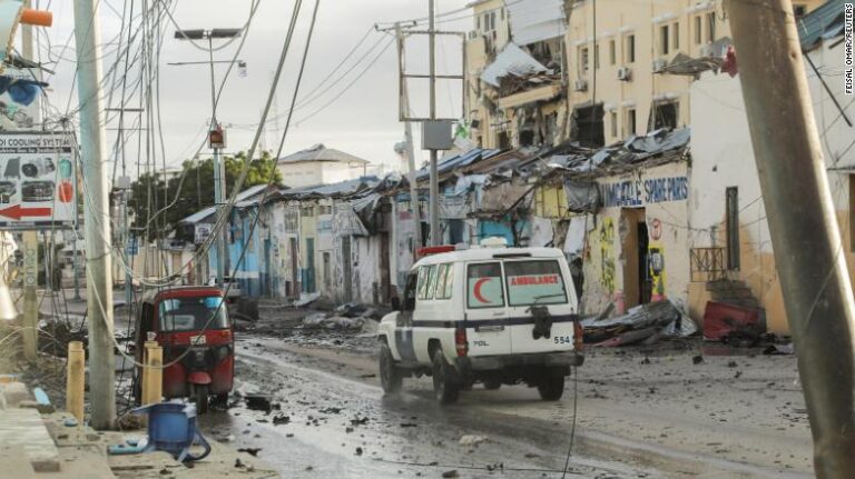 Somalia: Atentado en hotel de lujo deja 20 muertos y 50 heridos