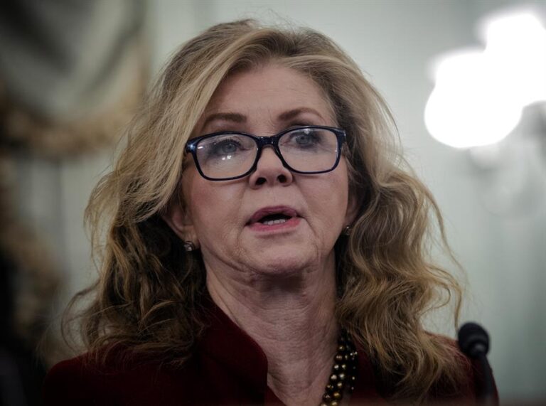 Senadora estadounidense aterriza en Taiwán y asegura que China 