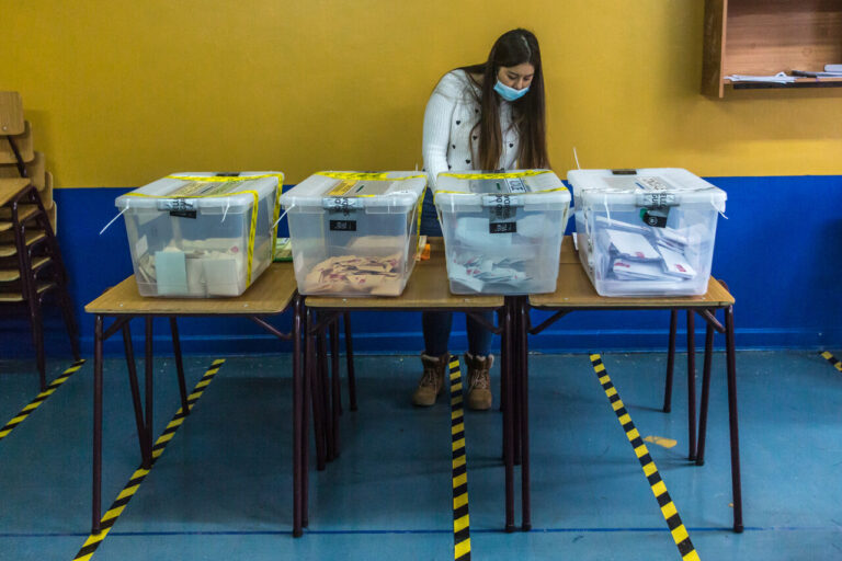 Camino al plebiscito de salida: ¿Cómo denunciar infracciones producidas durante la jornada de votación?