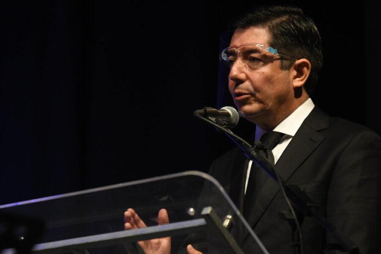 Alcalde de Antofagasta denunció amenazas por parte de militante del PS tras demolición de tomas VIP