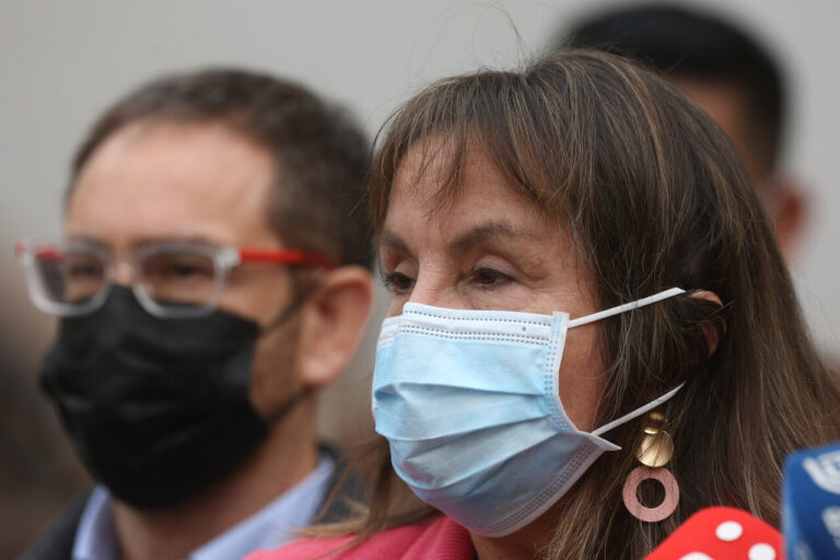 Ex ministra Vega declina invitación a comisiones investigadoras del Congreso y oposición evalúa acusación constitucional