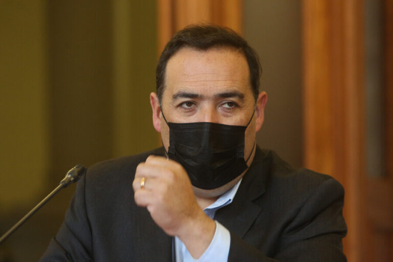 Alcalde de Puchuncaví por proyecto que viabiliza el cierre de Ventanas: 