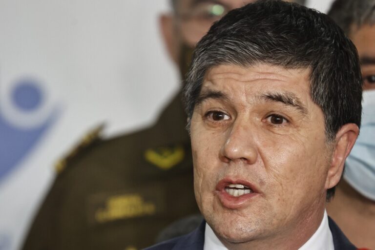 Ministerio del Interior pidió informe jurídico al Minsal por contratación de condenado por incendio