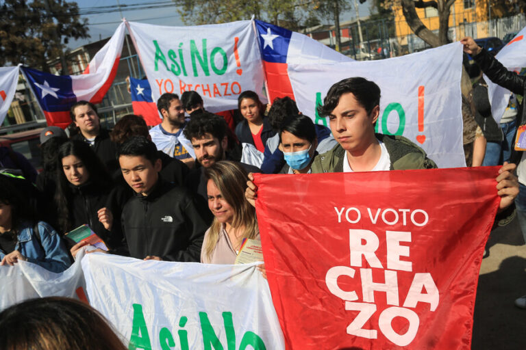 Cadem: Rechazo mantiene diferencia con el Apruebo a solo 4 semanas del plebiscito