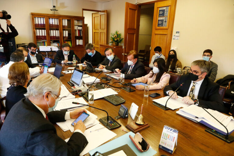 Comisión de Constitución de la Cámara aprobó proyecto que reduce quorum a 4/7