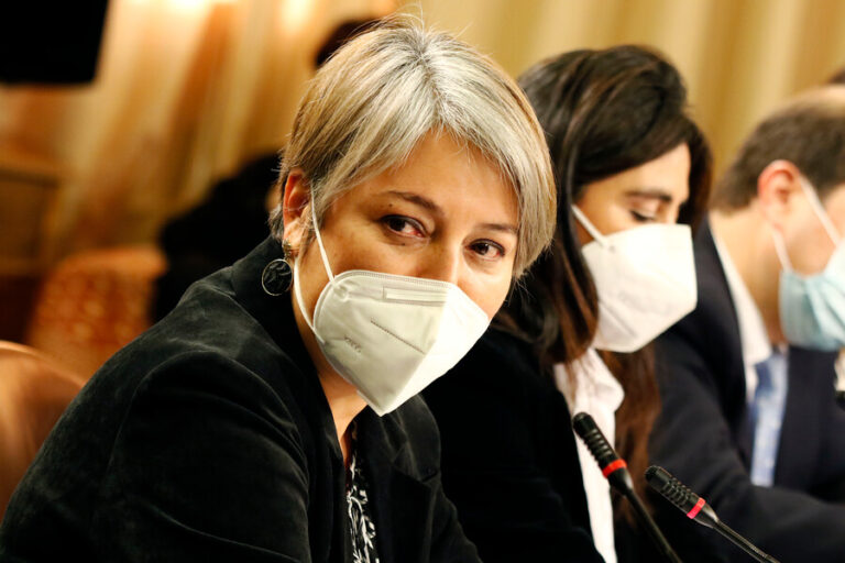 Ministra Jara y proyecto de 40 horas: 