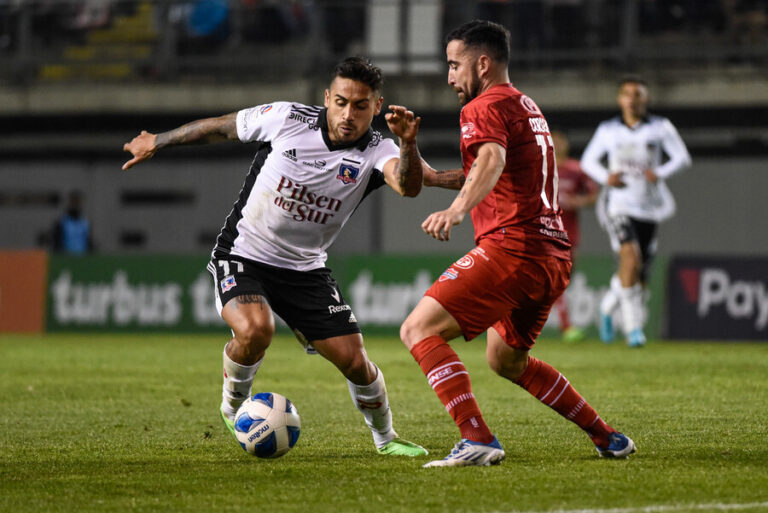 Ñublense dio vuelta el partido y derrotó a Colo Colo en el duelo de ida en Copa Chile