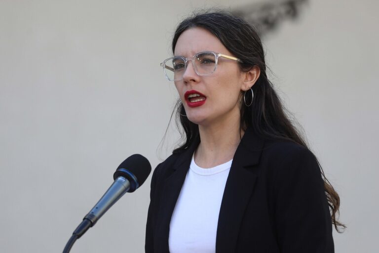 Ministra Vallejo llamó a cuidar el diálogo constitucional: 
