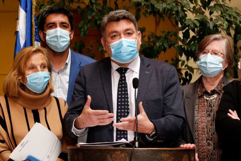 Comisión de Ética de la Cámara sanciona a De la Carrera por agresión previa contra el diputado Manouchehri