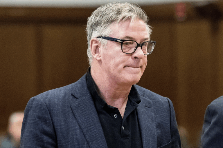 FBI concluye que Alec Baldwin apretó el gatillo del arma con la que mató accidentalmente a Halyna Hutchins