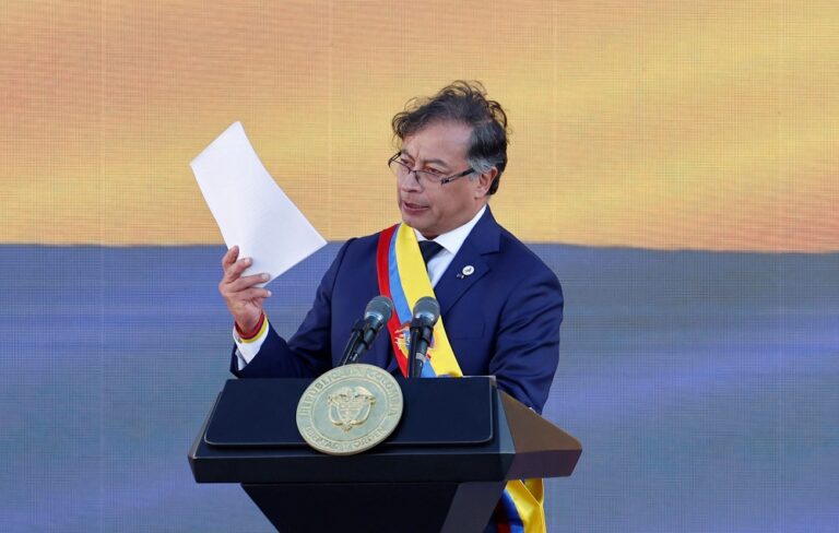 Paz Milet: “El gran cuestionamiento en Colombia es cuánto va a durar la luna de miel de Gustavo Petro”