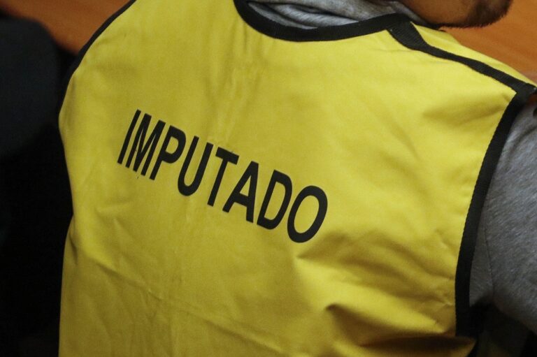 Decretan prisión preventiva para sujeto que habría asesinado a chef en Quillota: Acusan crimen de odio