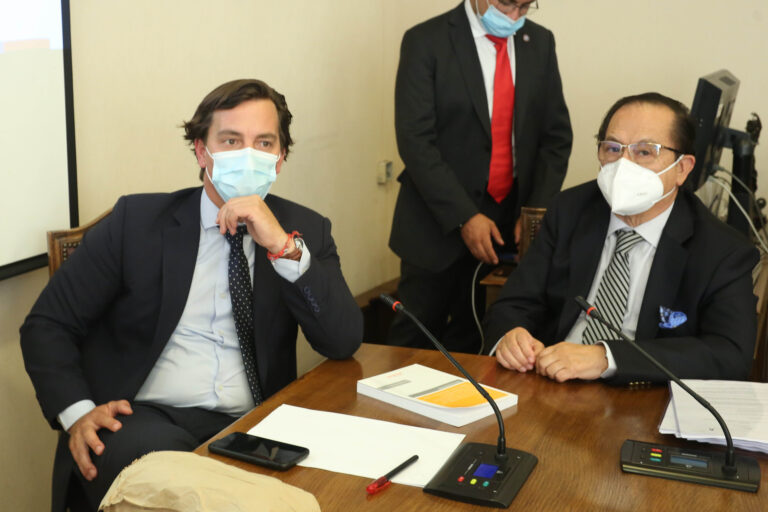 Diputados UDI solicitarán creación de comisión investigadora tras acusar 