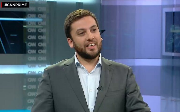 Soto acusa “actitud antipatriota” de empresarios que pensarían irse del país: “Tienen que invertir en Chile”