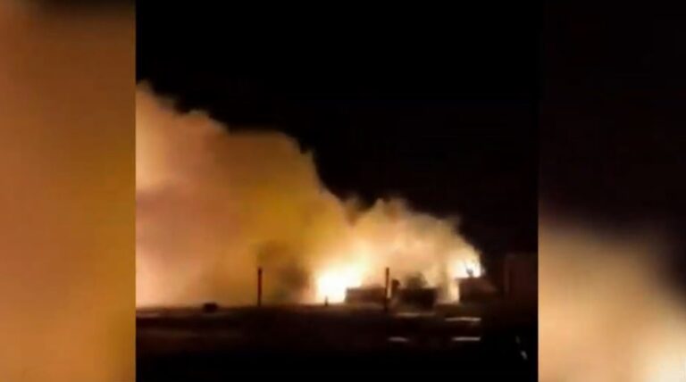 Angol: Ataque incendiario dejó 10 vehículos destruidos en predio de Enel