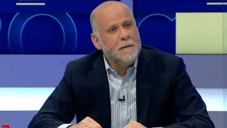 Álvaro Elizalde: 