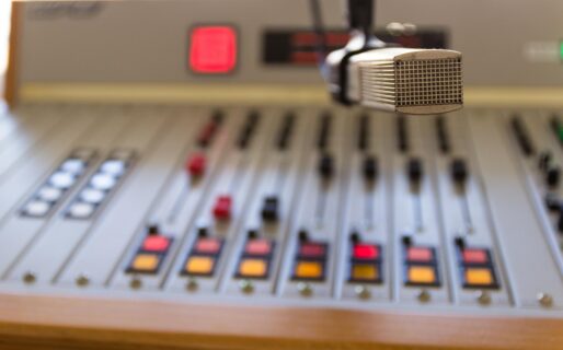 Las historias que acompañan los 100 años de la primera transmisión de radio en Chile