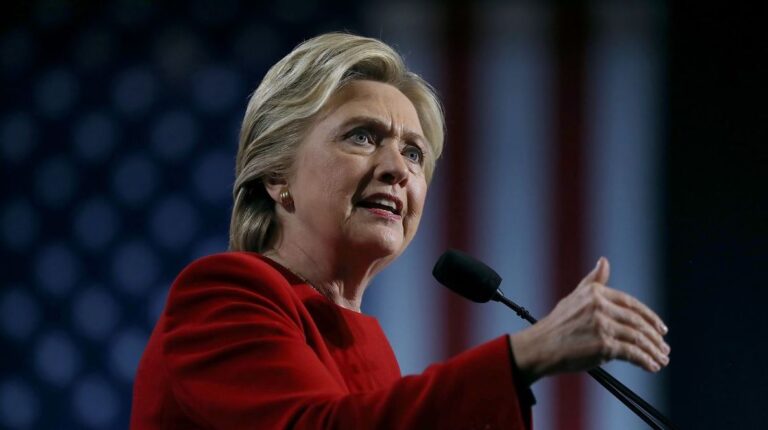 Hillary Clinton publica foto bailando en apoyo a la primera ministra de Finlandia