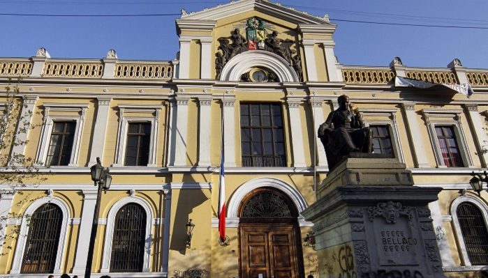 Universidad de Chile manifestó su descontento y emplazó a administración de Azul Azul a 