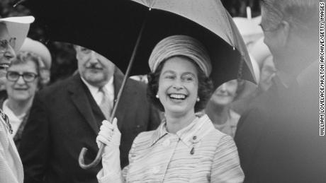 La guerra de las malvinas, la muerte de Diana y más: 5 acontecimientos clave que la reina Isabel II vivió de cerca