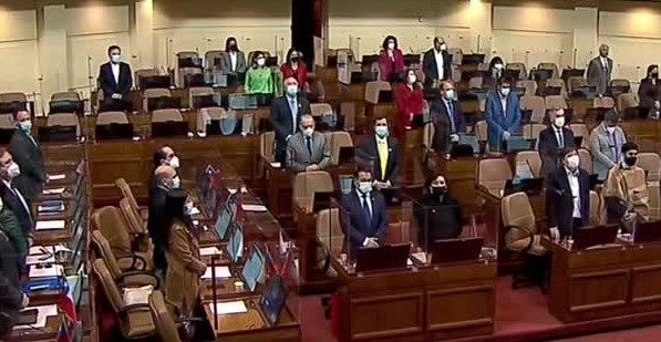 Cámara de Diputadas y Diputados hizo un minuto de silencio por la muerte de la Reina Isabel II