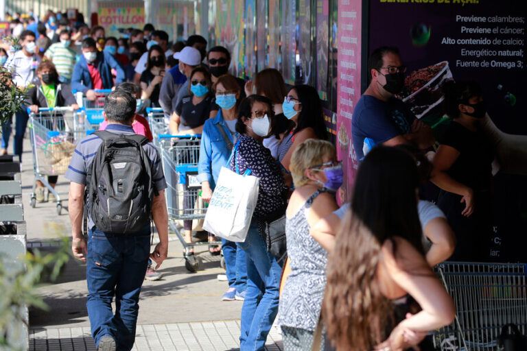 ¿Cómo funciona el comercio el domingo 4 de septiembre? Revisa los horarios