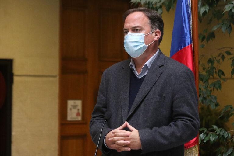 Walker ante idea de plebiscito de entrada: 