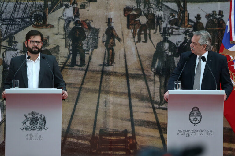 Filtración de correos incluye análisis a dichos de Boric sobre la Patagonia: 