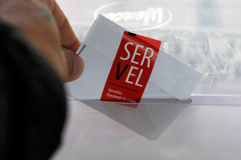 Elecciones del Consejo Constitucional: Servel publicó nómina definitiva de personas inhabilitadas para votar