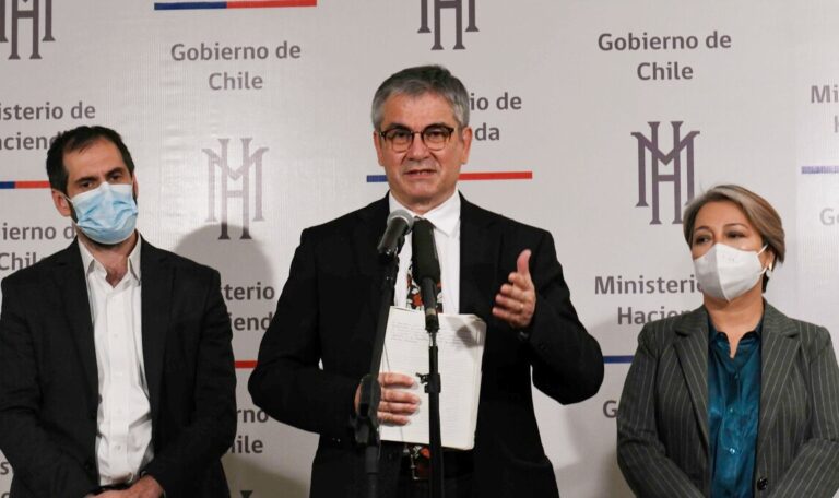 Empresarios, Pymes, trabajadores y reformas: Equipo económico del Gobierno tuvo reunión luego de triunfo del Rechazo