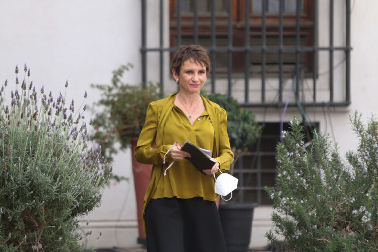 Ministra Tohá y relación del Gobierno con la oposición: 