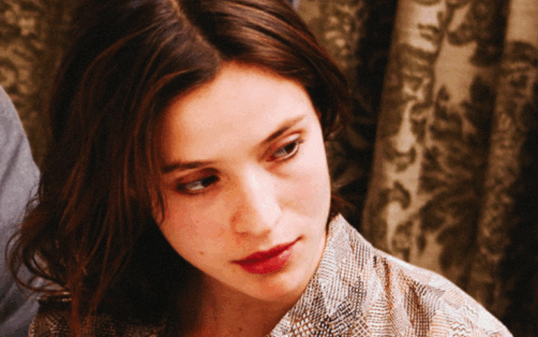 Actriz Daniela Ramírez logra orden de alejamiento por ciberacoso sexual y hostigamiento