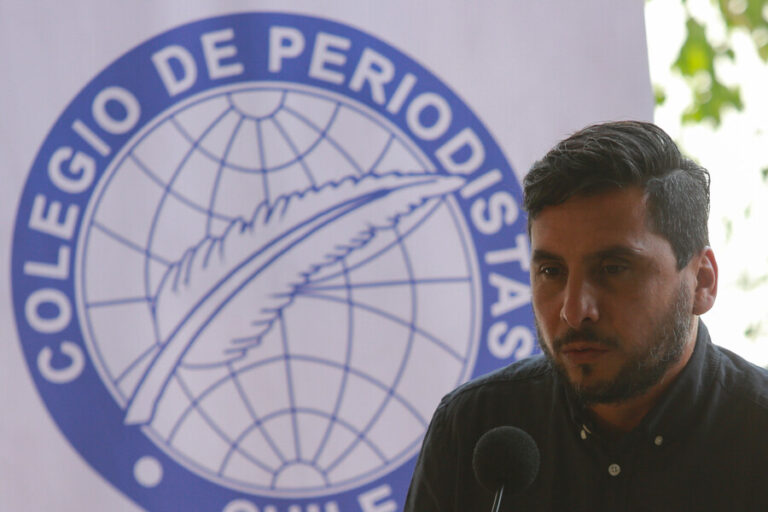 Tras dichos de Baradit: Colegio de Periodistas se disculpa por declaración 