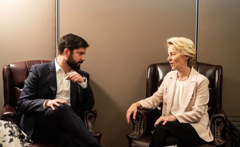 Medioambiente y nuevos acuerdos: Gabriel Boric se reunió con líder de la Comisión Europea