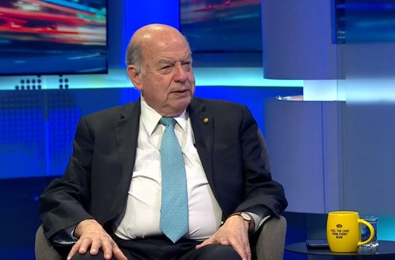 Insulza y cuestionados tuits de Maira: “Estamos hilando demasiado delgado, no creo que tenga la mayor relevancia”