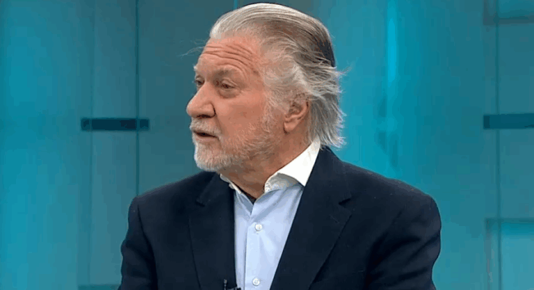 Pablo Cabrera y los nuevos desafíos de la monarquía británica: Mantenerse neutral políticamente y ganarse el cariño del pueblo