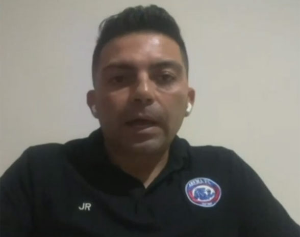 DT del Club Arema tras estampida en estadio de Indonesia: 