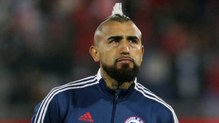 Flamengo y Colo Colo se unen para enviar condolencias a Arturo Vidal tras la muerte de su padre