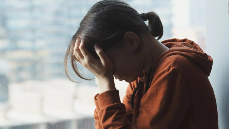 Columna de María Cecilia Besser Spichiger: Salud Mental, la interminable e invisible lista de espera
