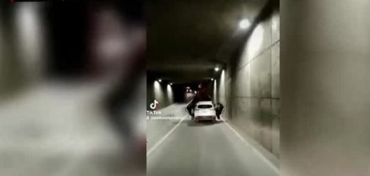 Gobierno presentó querella por encerrona que sufrió mujer y sus dos hijos en autopista de Santiago