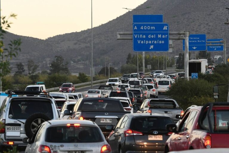 423 mil vehículos saldrán de la Región Metropolitana este fin de semana largo