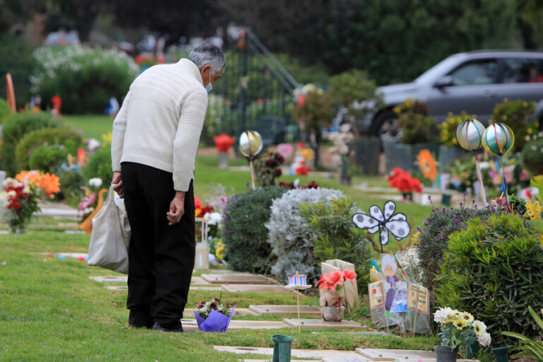 Día de Todos los Santos: Revisa cuáles serán los horarios de los cementerios en la RM