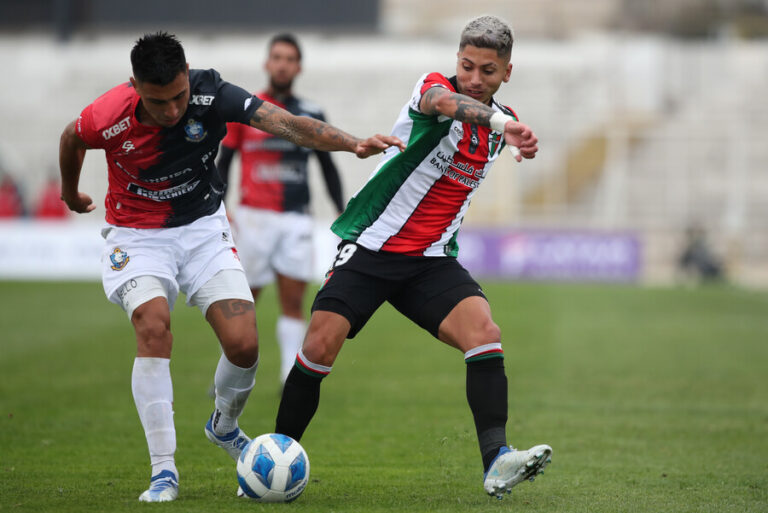 Partido entre Deportes Antofagasta y Palestino fue suspendido: Municipio no abrió las puertas del Estadio Calvo y Bascuñán