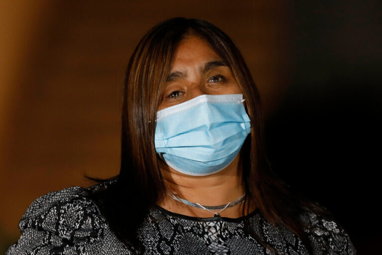 Campillai pide a presidente Boric que indulte “por razones humanitarias” a los detenidos tras el estallido social