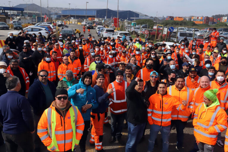 Trabajadores portuarios anuncian paro para este miércoles y jueves: Sumarían 6.500 trabajadores en 23 puertos