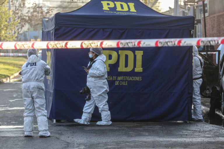 Encuentran cuerpo calcinado al interior de un vehículo en Longotoma