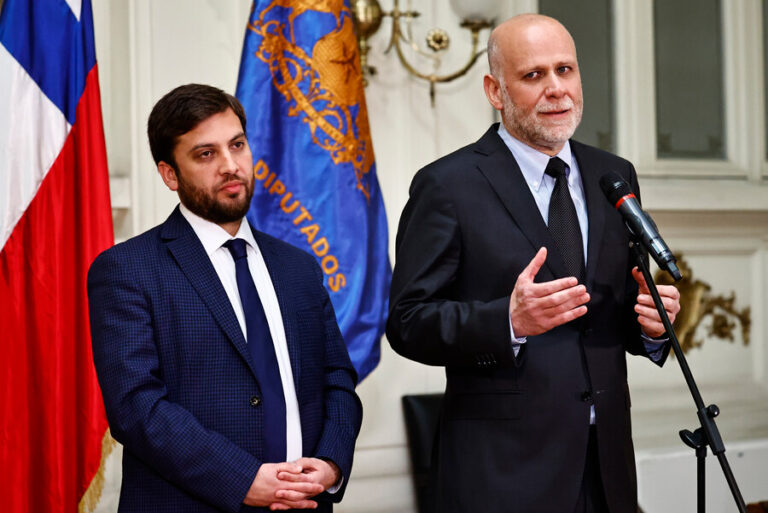 Soto y Elizalde descartan exclusión de parlamentarios de 
