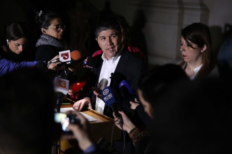 Gobierno entregó balance por 18-O: 50 detenidos, 18 focos de desórdenes y 700 personas que 