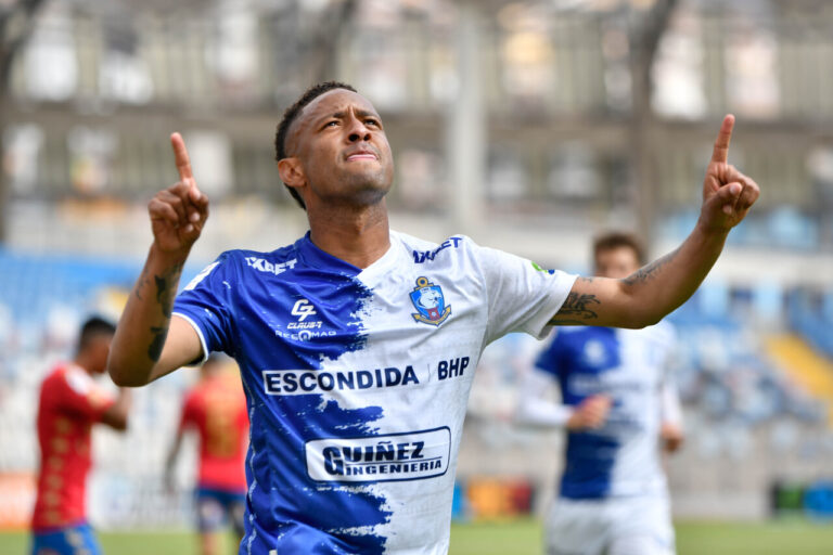 Un respiro para Deportes Antofagasta: Derrotó por 2-0 a Unión Española